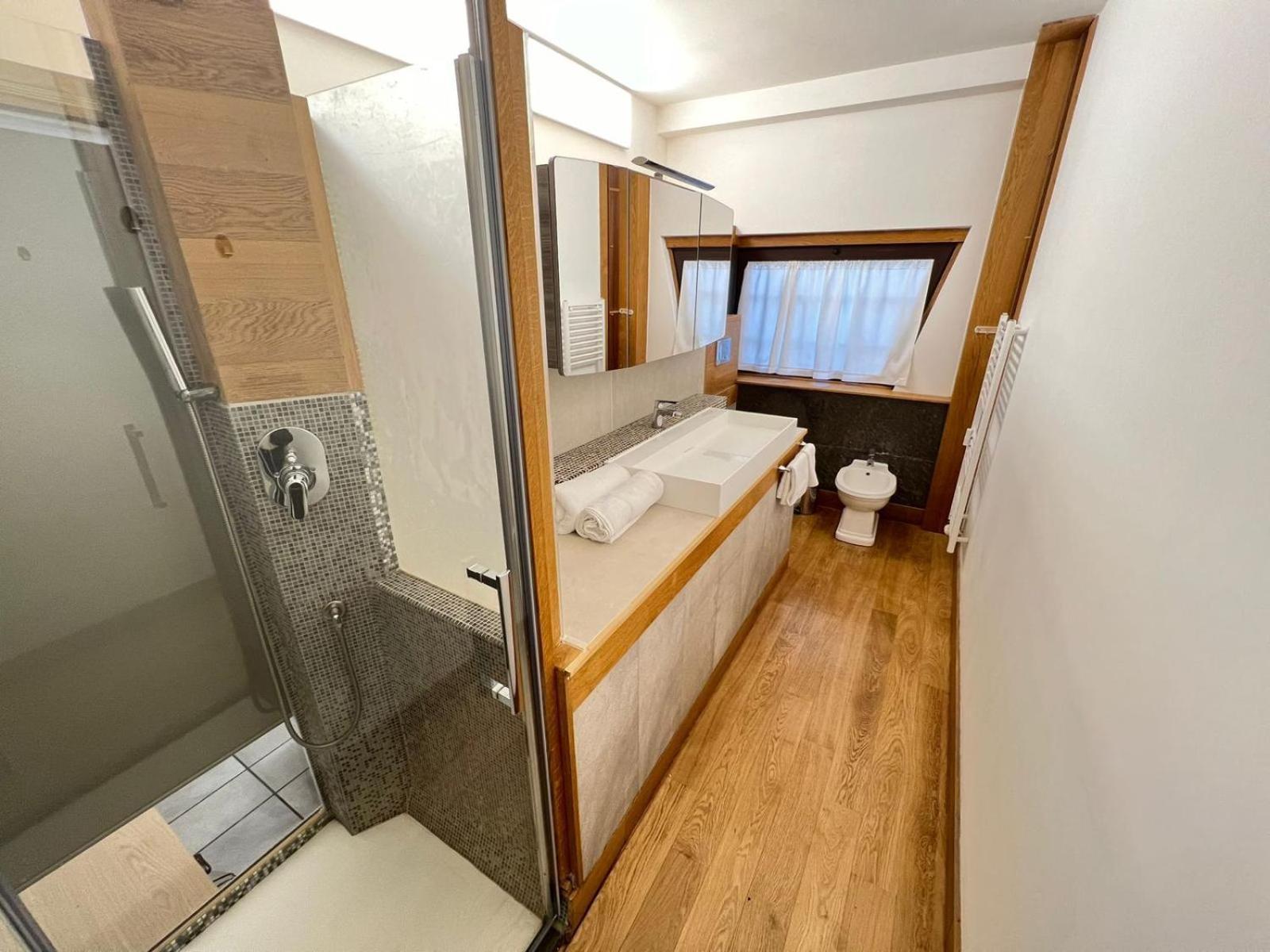 "R&P Apartment", Short Term Stay, Elegant Design, Bisceglie Metro Station, Easy For San Siro And Fiera Milano, Free Parking Εξωτερικό φωτογραφία
