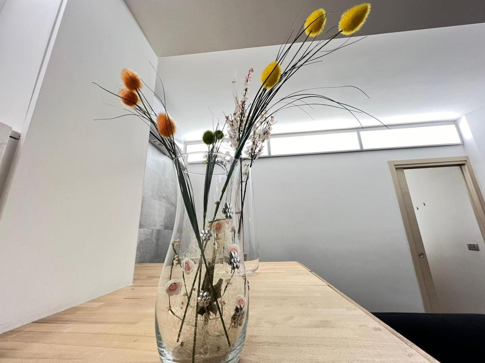 "R&P Apartment", Short Term Stay, Elegant Design, Bisceglie Metro Station, Easy For San Siro And Fiera Milano, Free Parking Εξωτερικό φωτογραφία